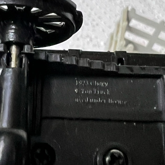 1923 Chevy💥RARE FINDINGS💥(2) 1 Ton Truck National Motor Museum Mint Die Cast - Picture 8 of 12
